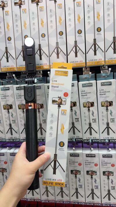 LIVE-K9 Live Selfie Stand With Rechargeable Light (5.7 Feet) - Image 3