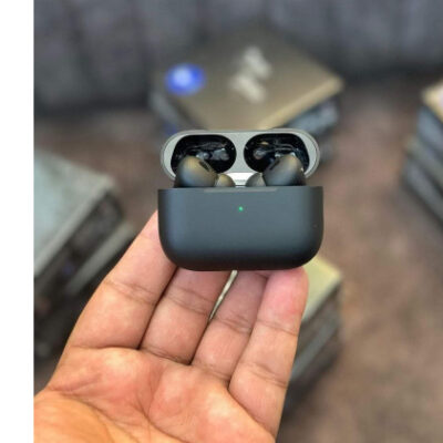 Apple Airpods Black Pro 2nd Gen ANC Dubai Version - Image 3